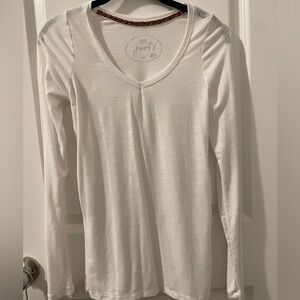 Long sleeve white size small lightweight shirt